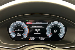 musta Audi A4 2023 kuva 15.