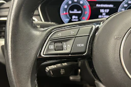 musta Audi A4 2023 kuva 16.