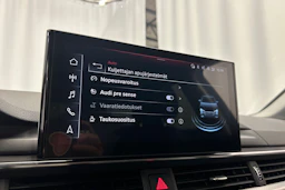 musta Audi A4 2023 kuva 20.