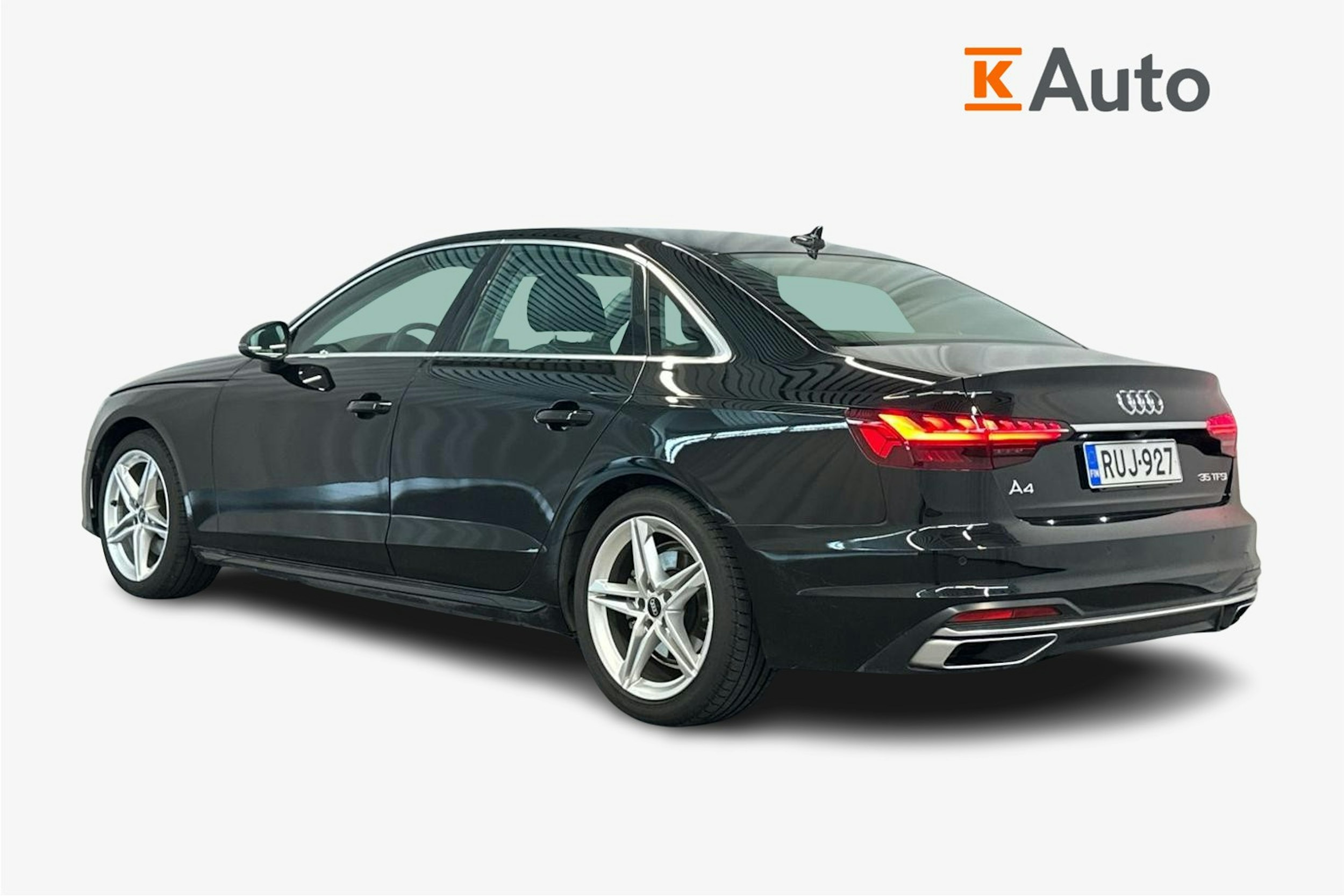 musta Audi A4 2023 kuva 2.