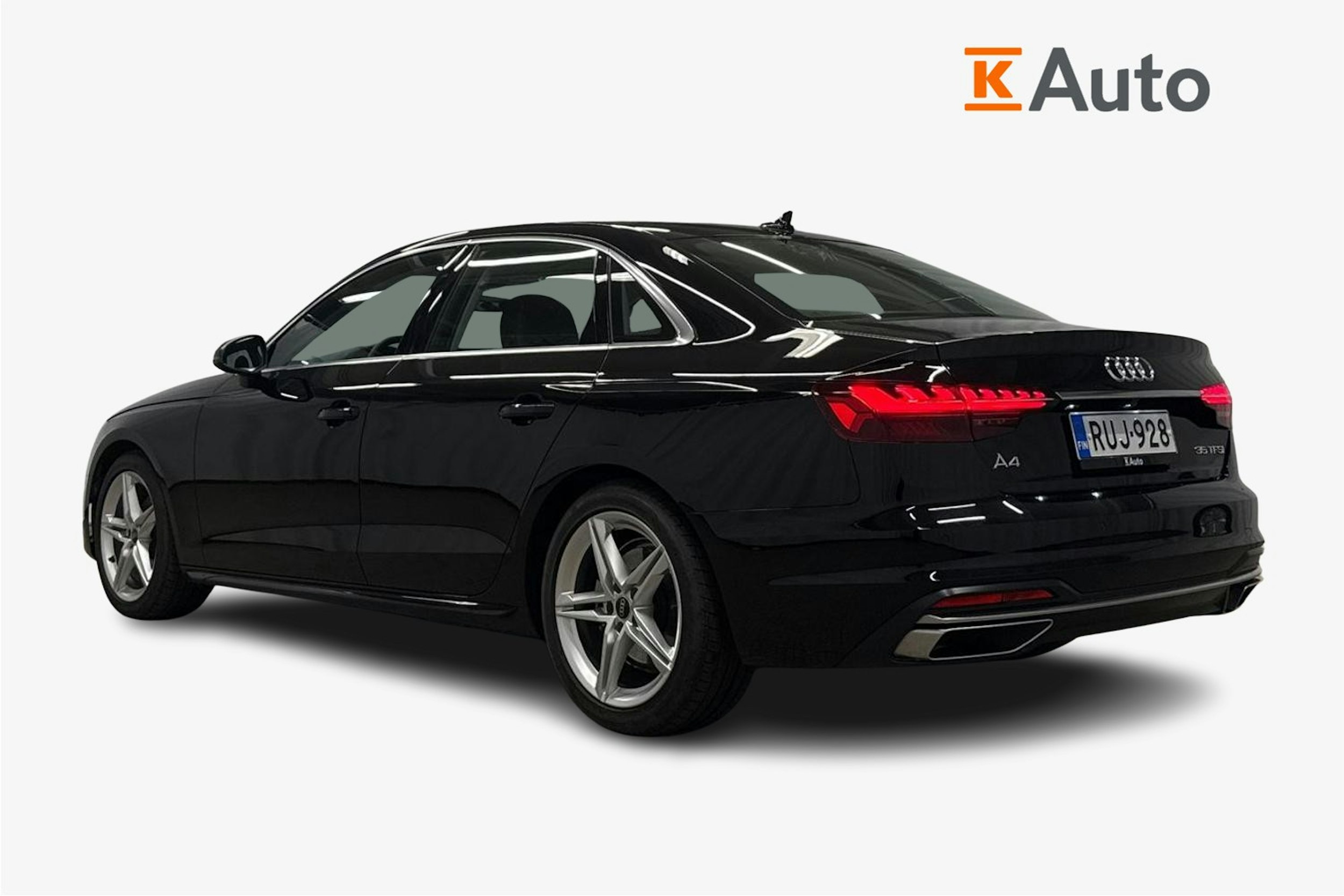 musta Audi A4 2023 kuva 2.