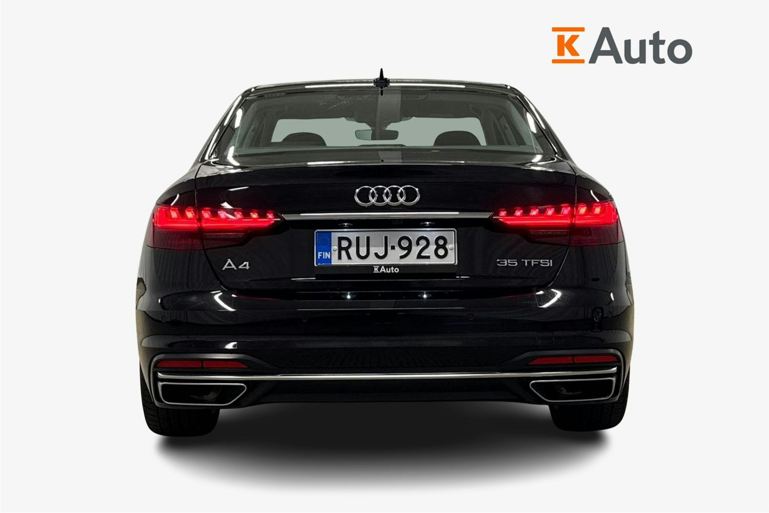 musta Audi A4 2023 kuva 3.