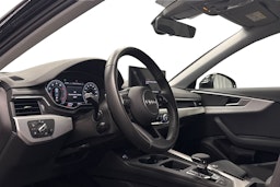 musta Audi A4 2023 kuva 7.