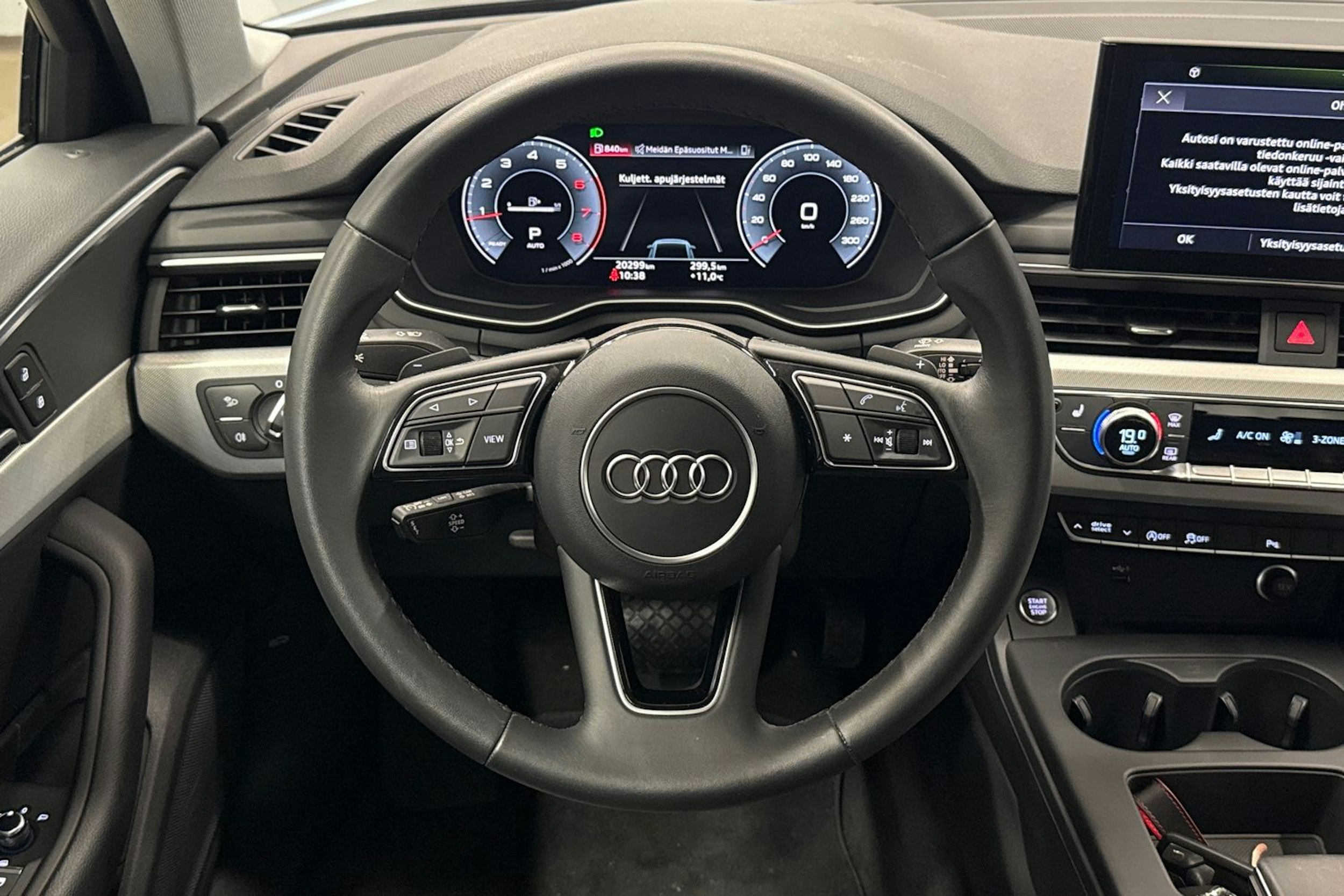 musta Audi A4 2023 kuva 14.