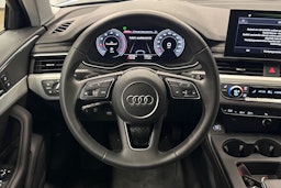 musta Audi A4 2023 kuva 14.