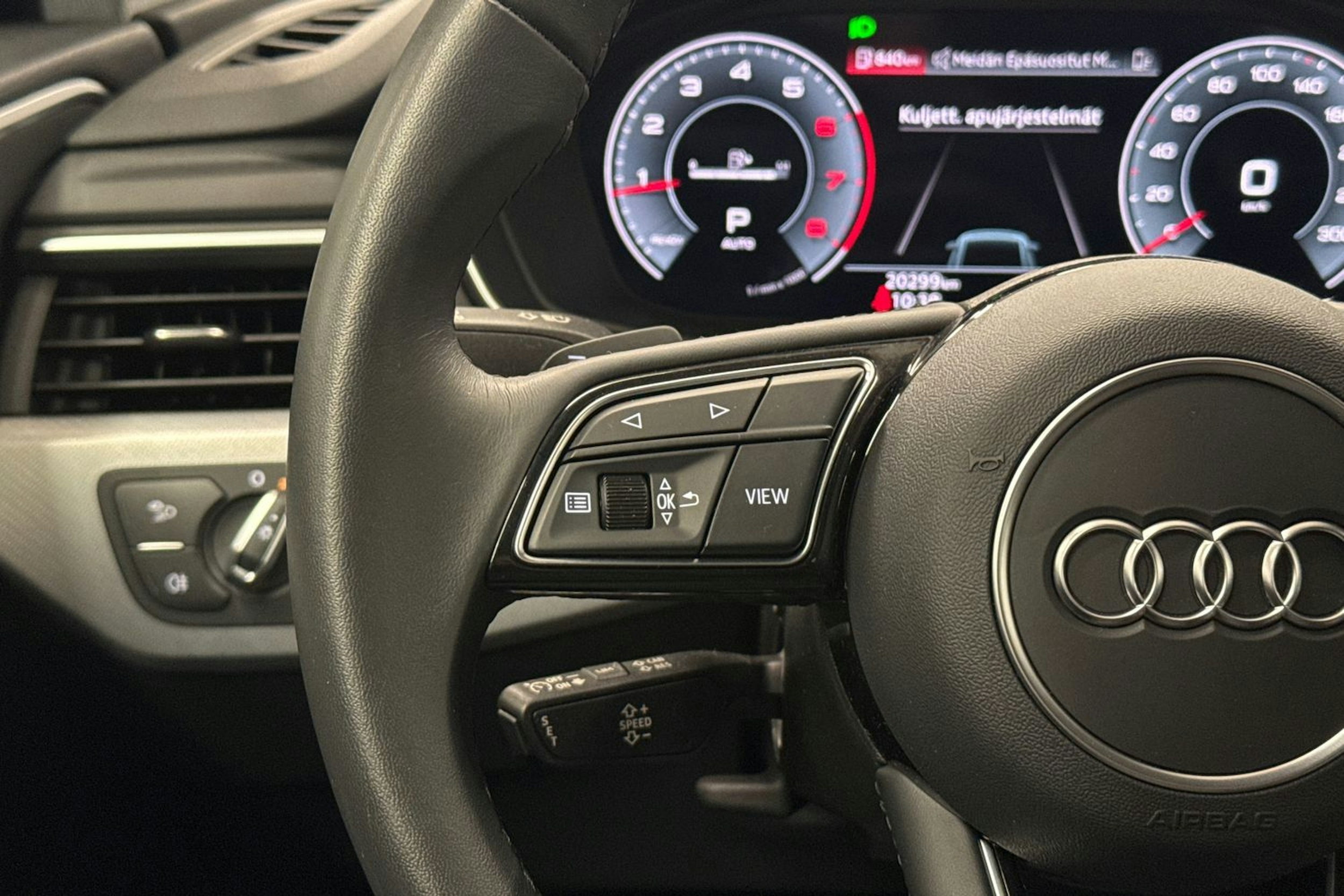 musta Audi A4 2023 kuva 15.