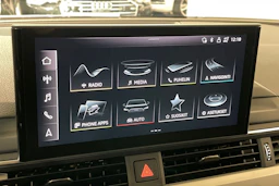 Valkoinen Audi A4 2023 kuva 15.