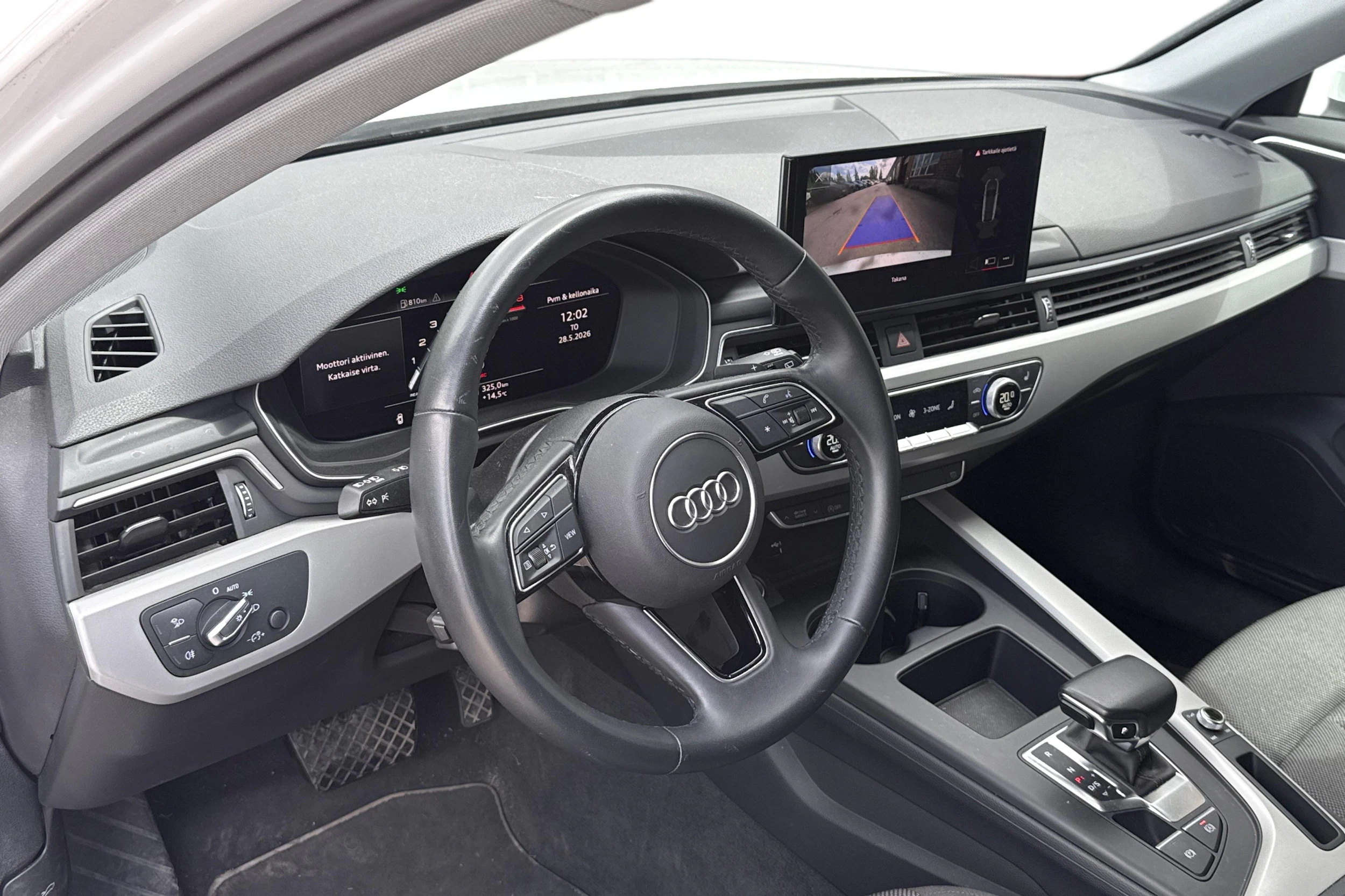 valkoinen Audi A4 2023 kuva 3.