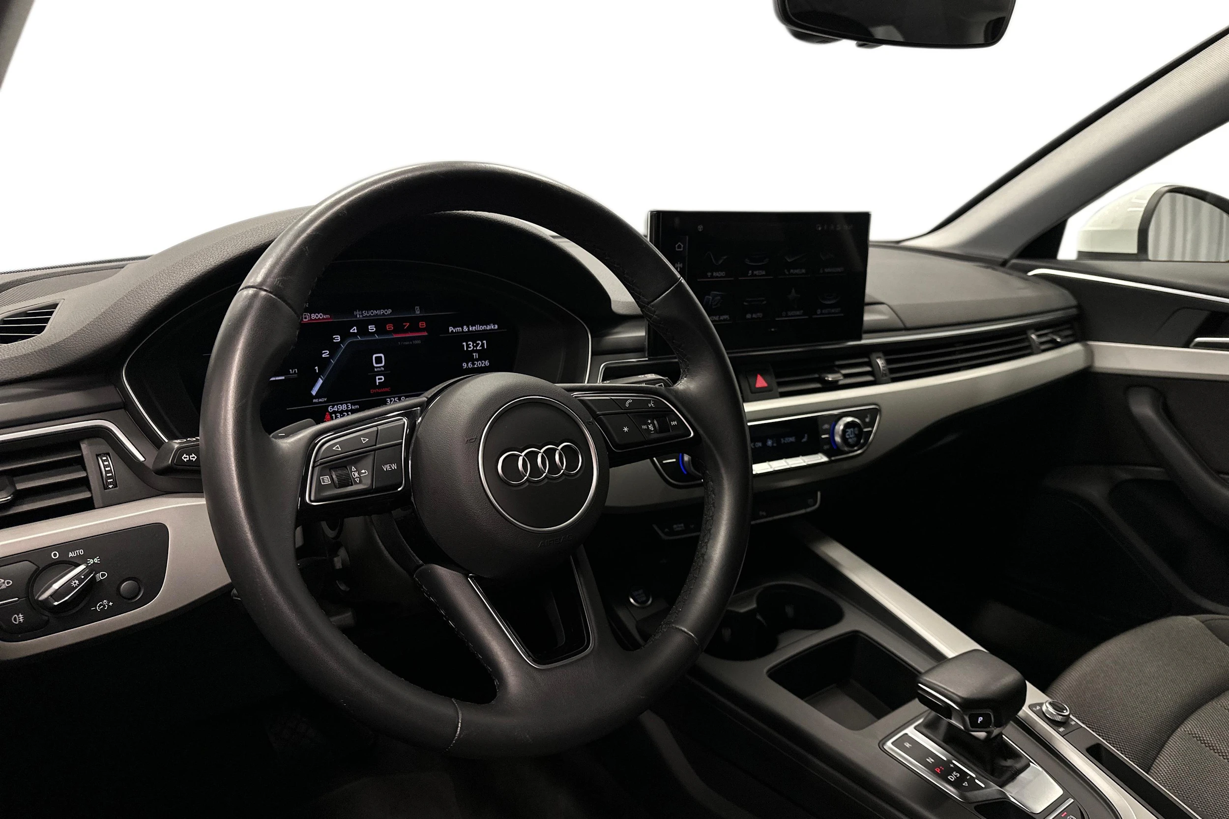 valkoinen Audi A4 2023 kuva 8.