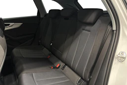 valkoinen Audi A4 2023 kuva 11.