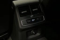 valkoinen Audi A4 2023 kuva 30.
