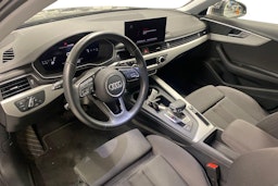 Musta Audi A4 2023 kuva 3.