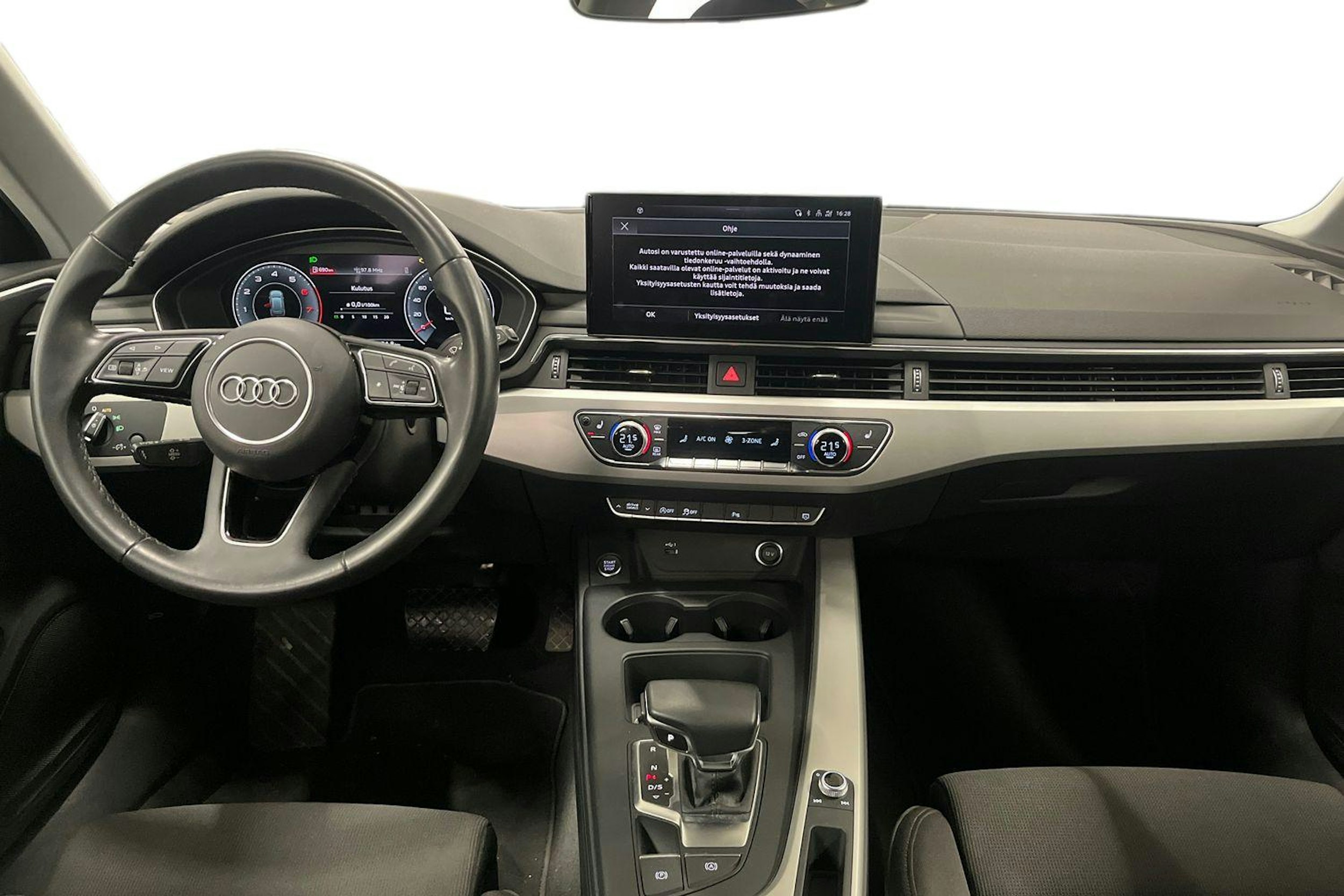 Musta Audi A4 2023 kuva 7.