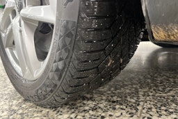 Musta Audi A4 2023 kuva 10.