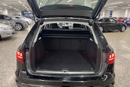 Musta Audi A4 2023 kuva 25.