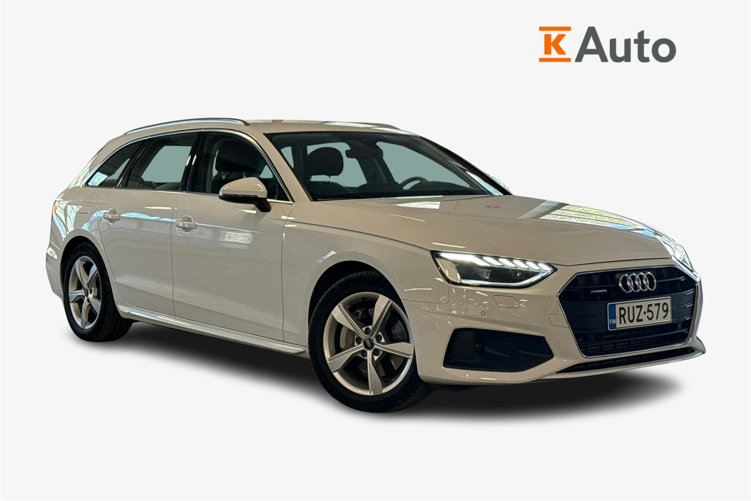 valkoinen Audi A4 2023 kuva 1.