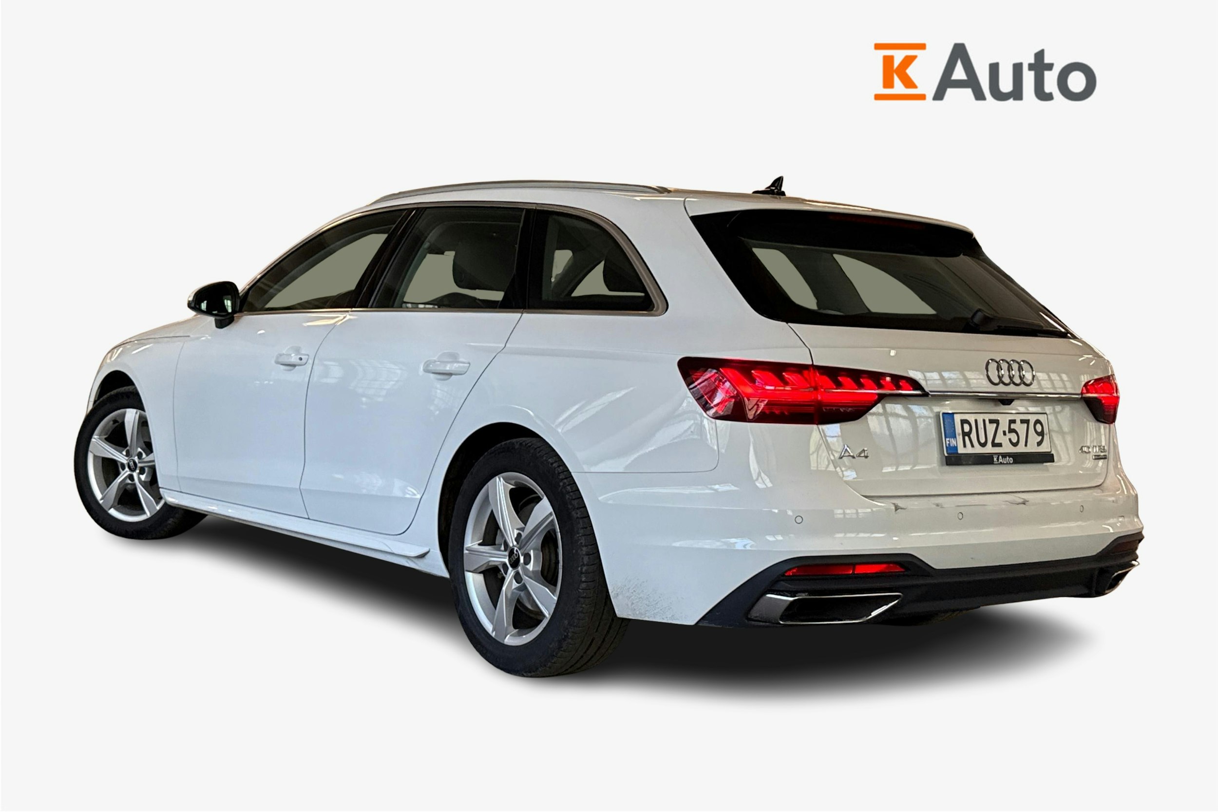valkoinen Audi A4 2023 kuva 2.