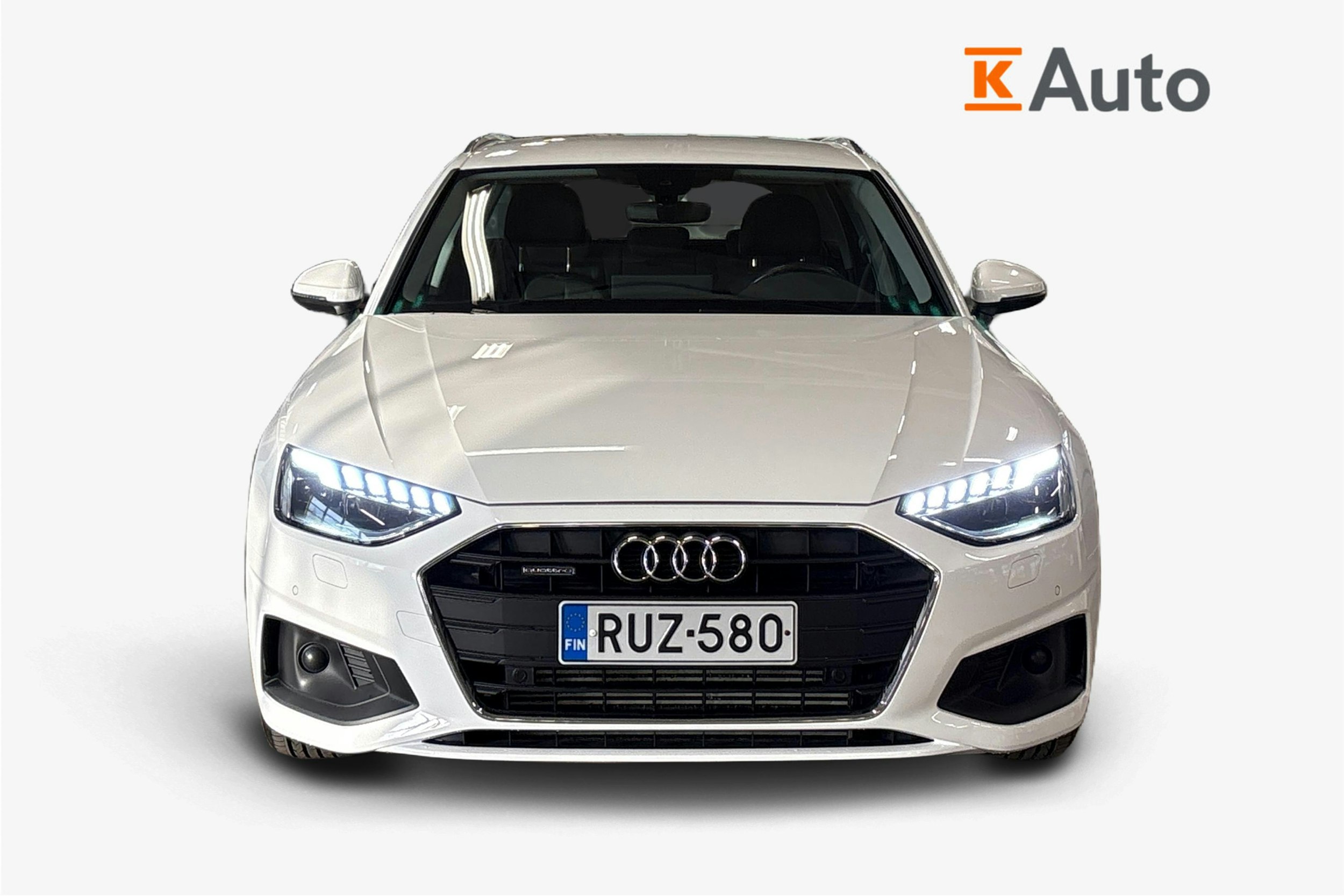 valkoinen Audi A4 2023 kuva 8.