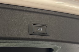 valkoinen Audi A4 2023 kuva 21.