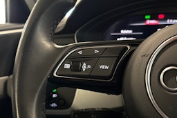 valkoinen Audi A4 2023 kuva 23.