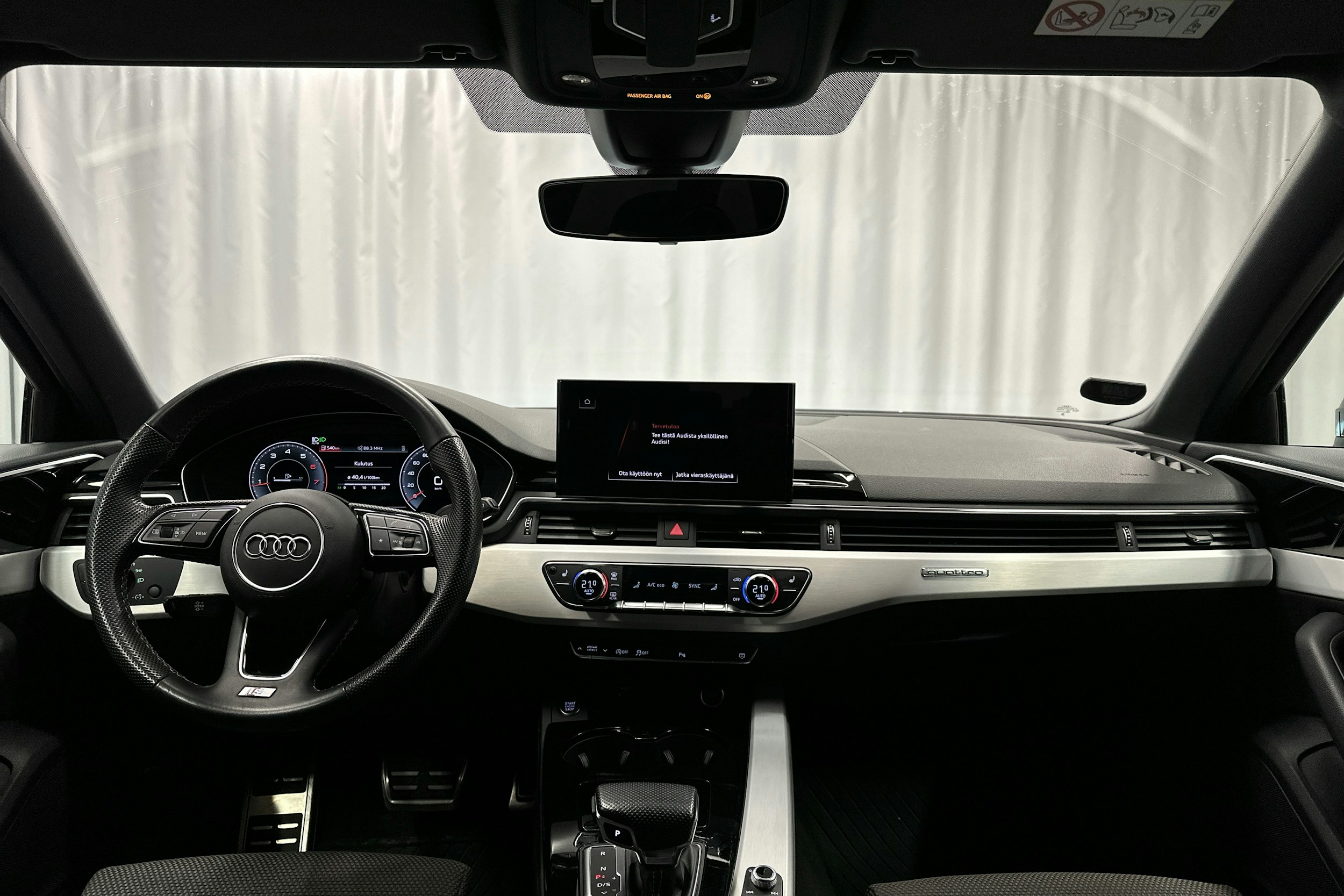musta Audi A4 2023 kuva 7.