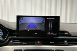 musta Audi A4 2023 kuva 14.