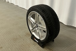 musta Audi A4 2023 kuva 24.