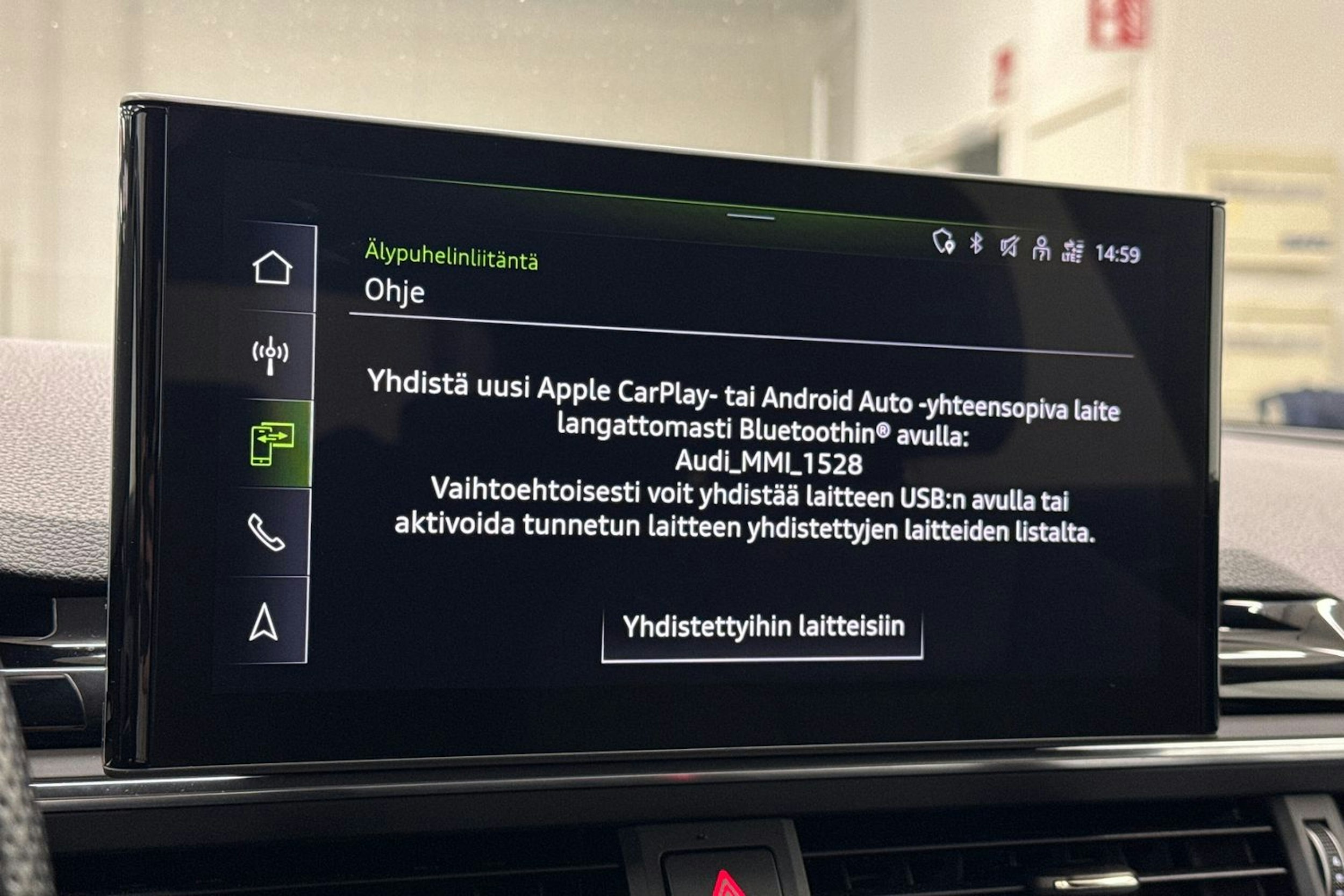 Musta Audi A4 2023 kuva 28.