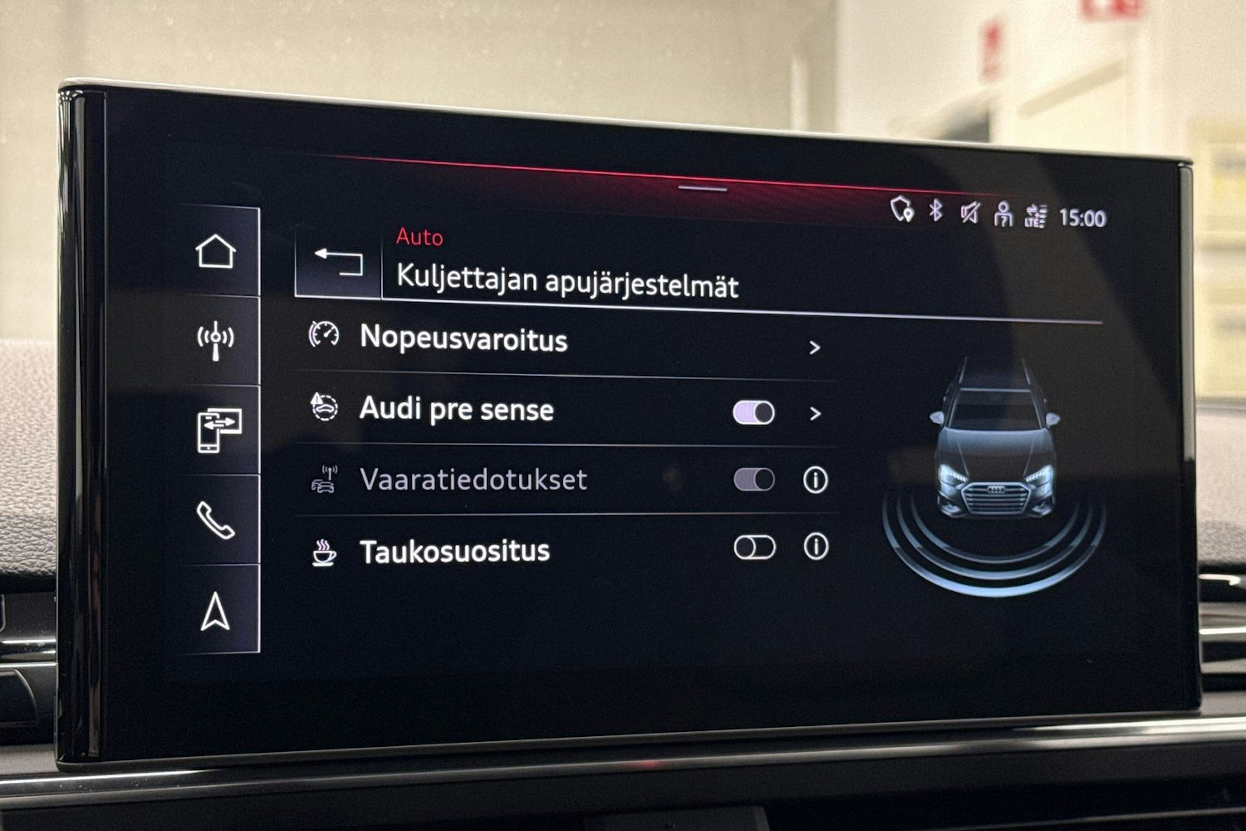 Musta Audi A4 2023 kuva 31.