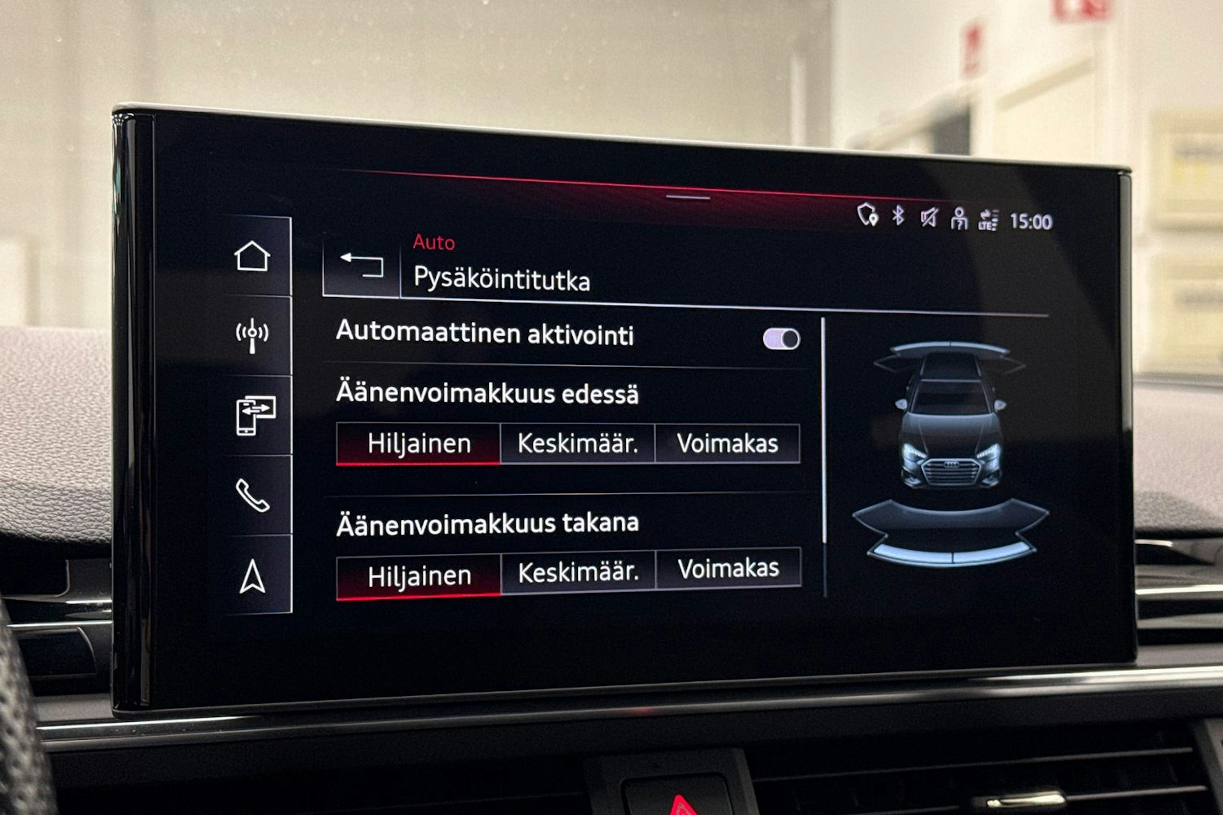 Musta Audi A4 2023 kuva 34.
