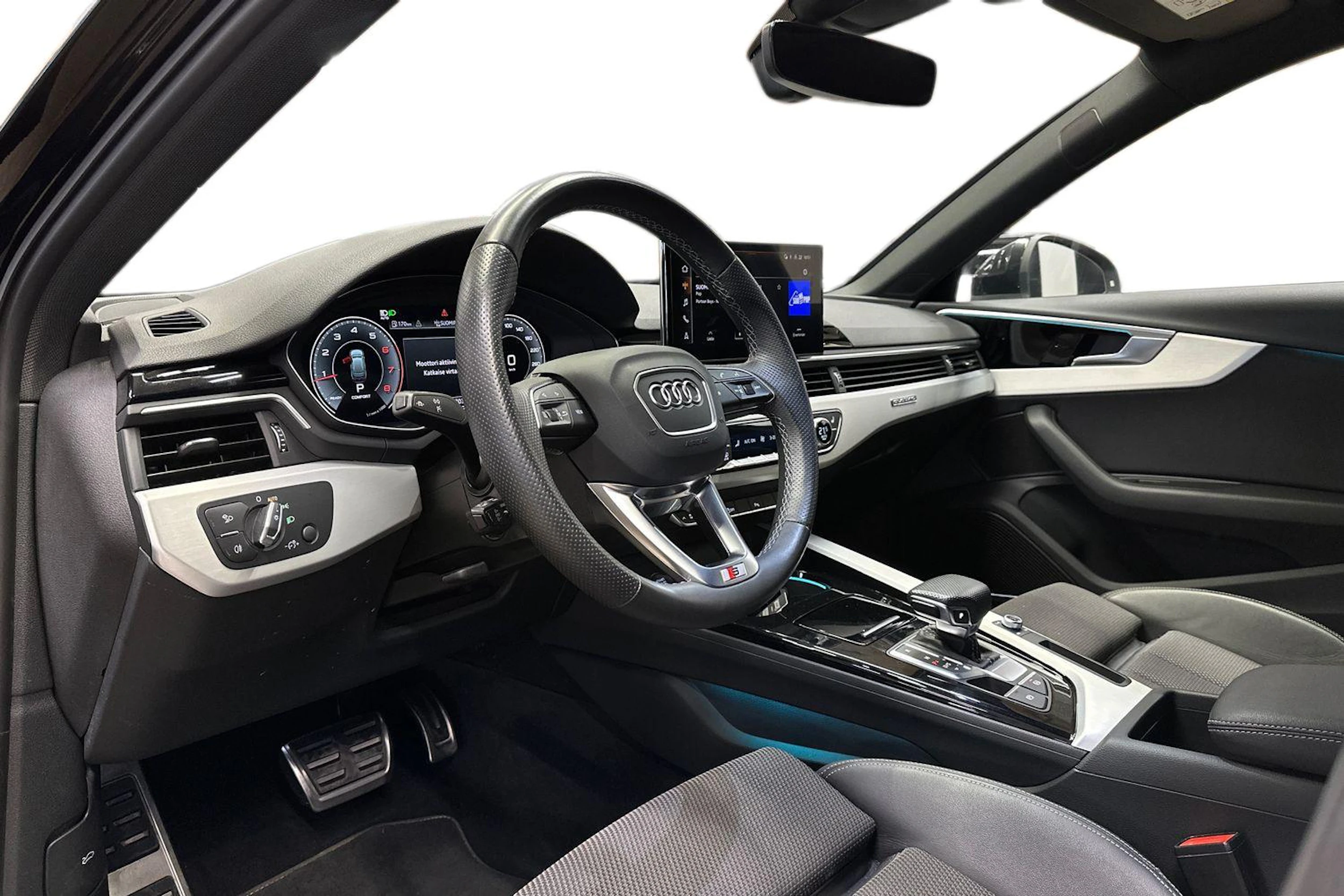 musta Audi A4 2023 kuva 6.