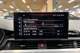 musta Audi A4 2023 kuva 18.