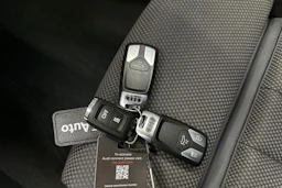 musta Audi A4 2023 kuva 23.