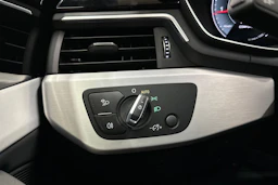 musta Audi A4 2023 kuva 29.