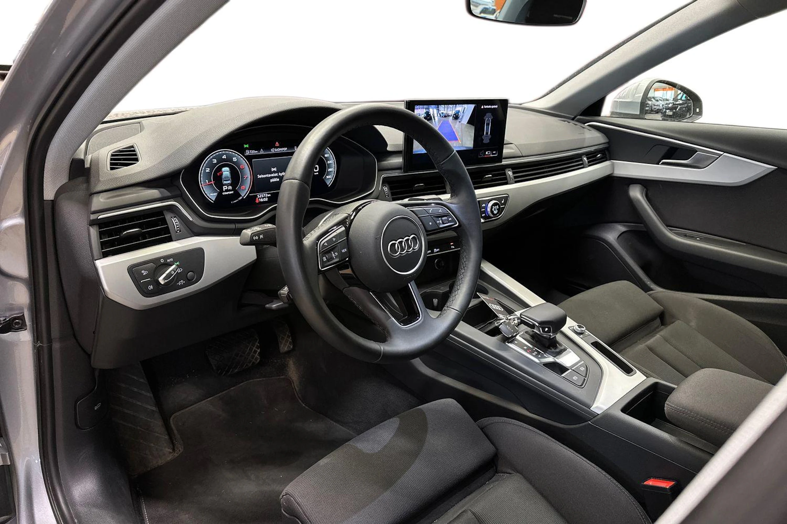 harmaa Audi A4 2023 kuva 3.