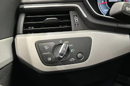 harmaa Audi A4 2023 kuva 27.