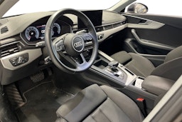 Musta Audi A4 2023 kuva 3.
