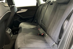 harmaa Audi A4 2023 kuva 10.