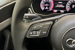 harmaa Audi A4 2023 kuva 16.
