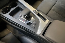 harmaa Audi A4 2023 kuva 24.