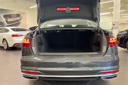 harmaa Audi A4 2023 kuva 26.