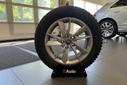 harmaa Audi A4 2023 kuva 29.