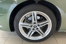 vihreä Audi A4 2023 kuva 9.