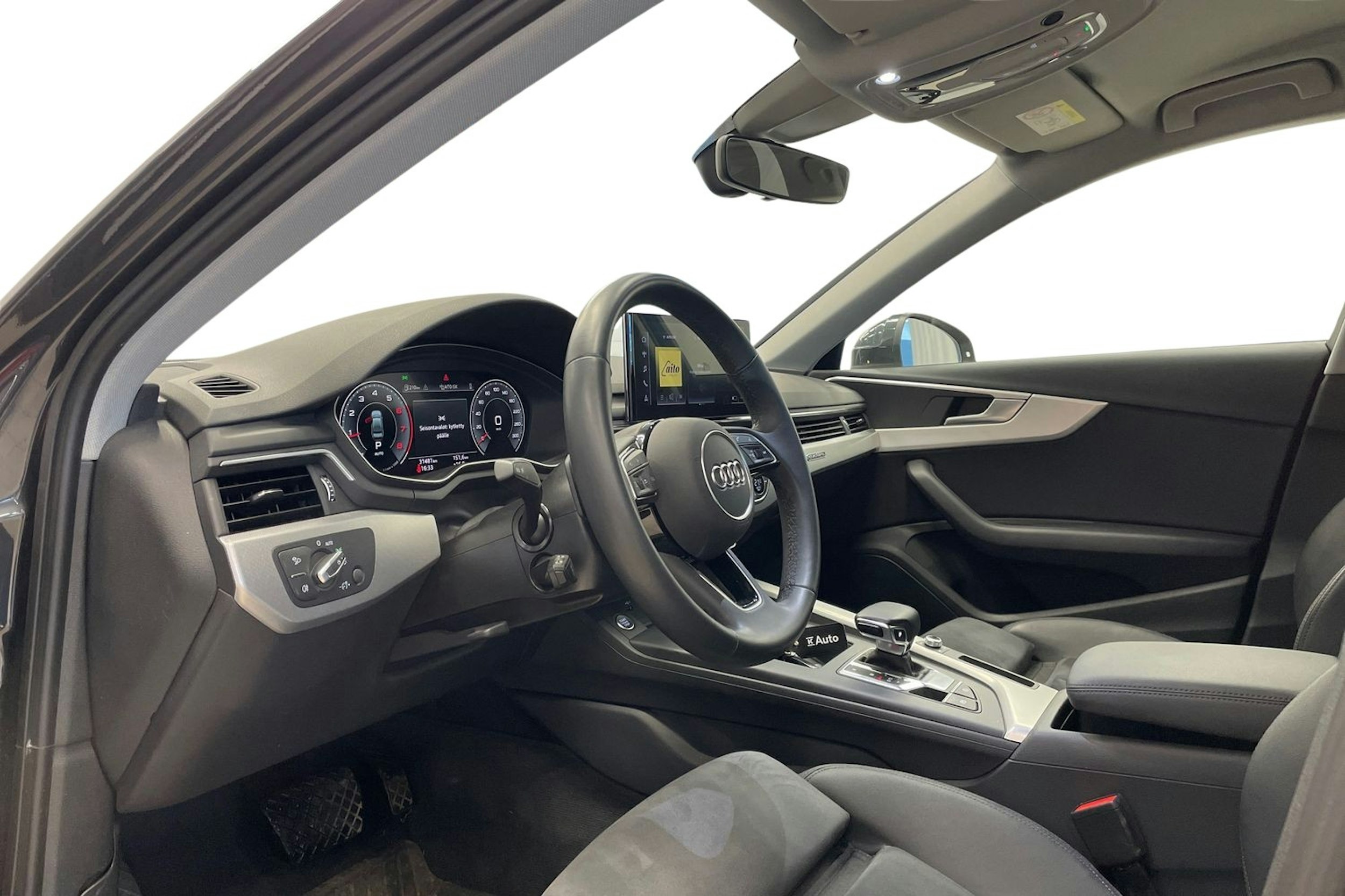 harmaa Audi A4 2023 kuva 3.
