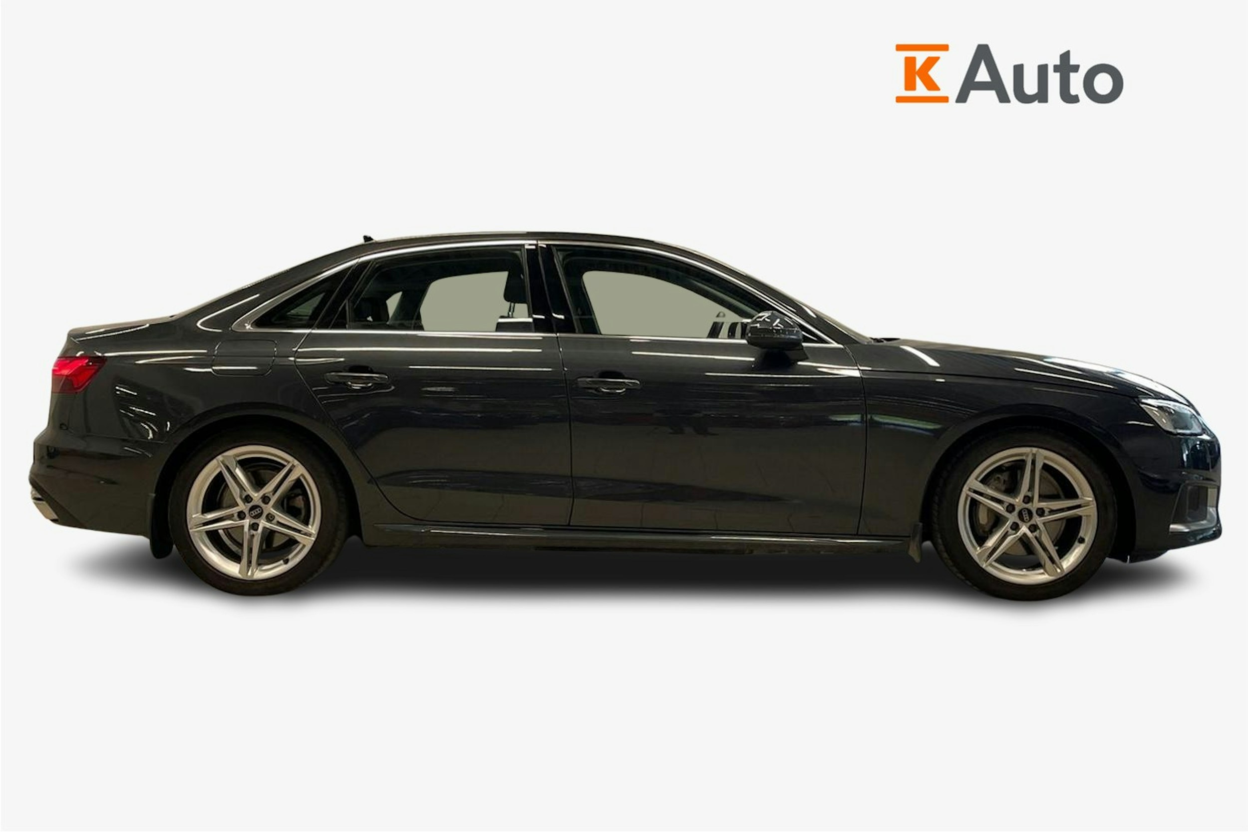 harmaa Audi A4 2023 kuva 6.