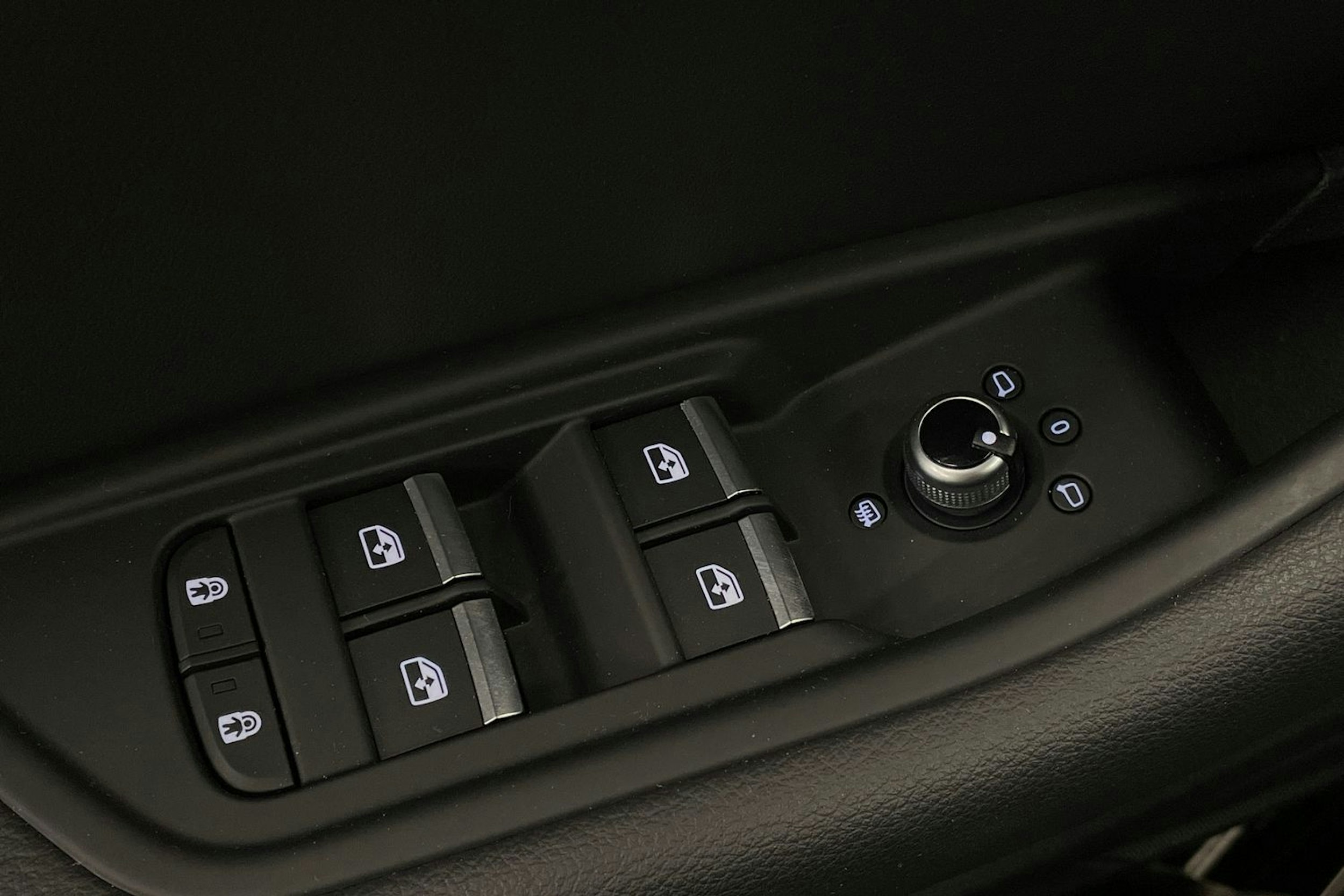 harmaa Audi A4 2023 kuva 14.