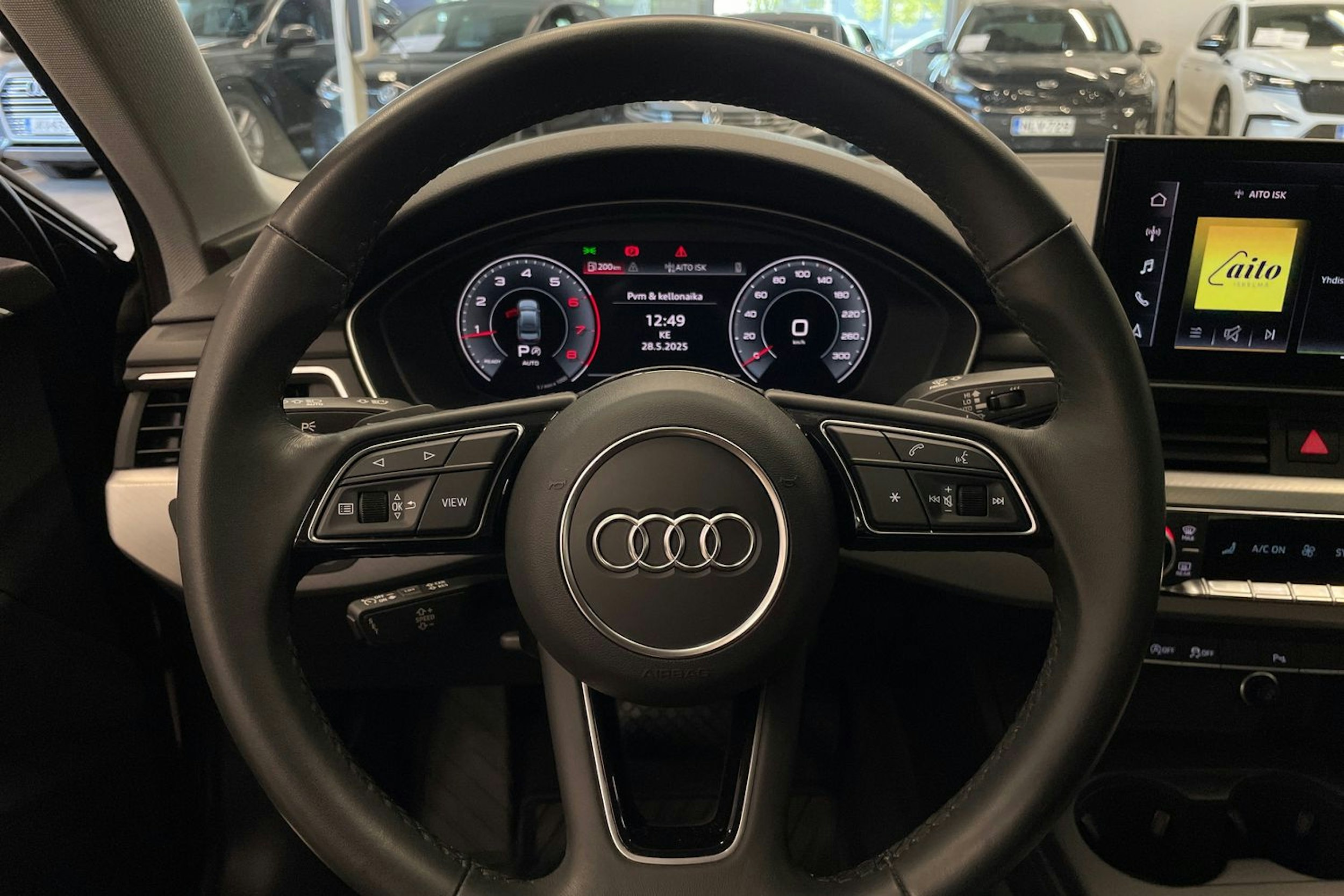 harmaa Audi A4 2023 kuva 15.