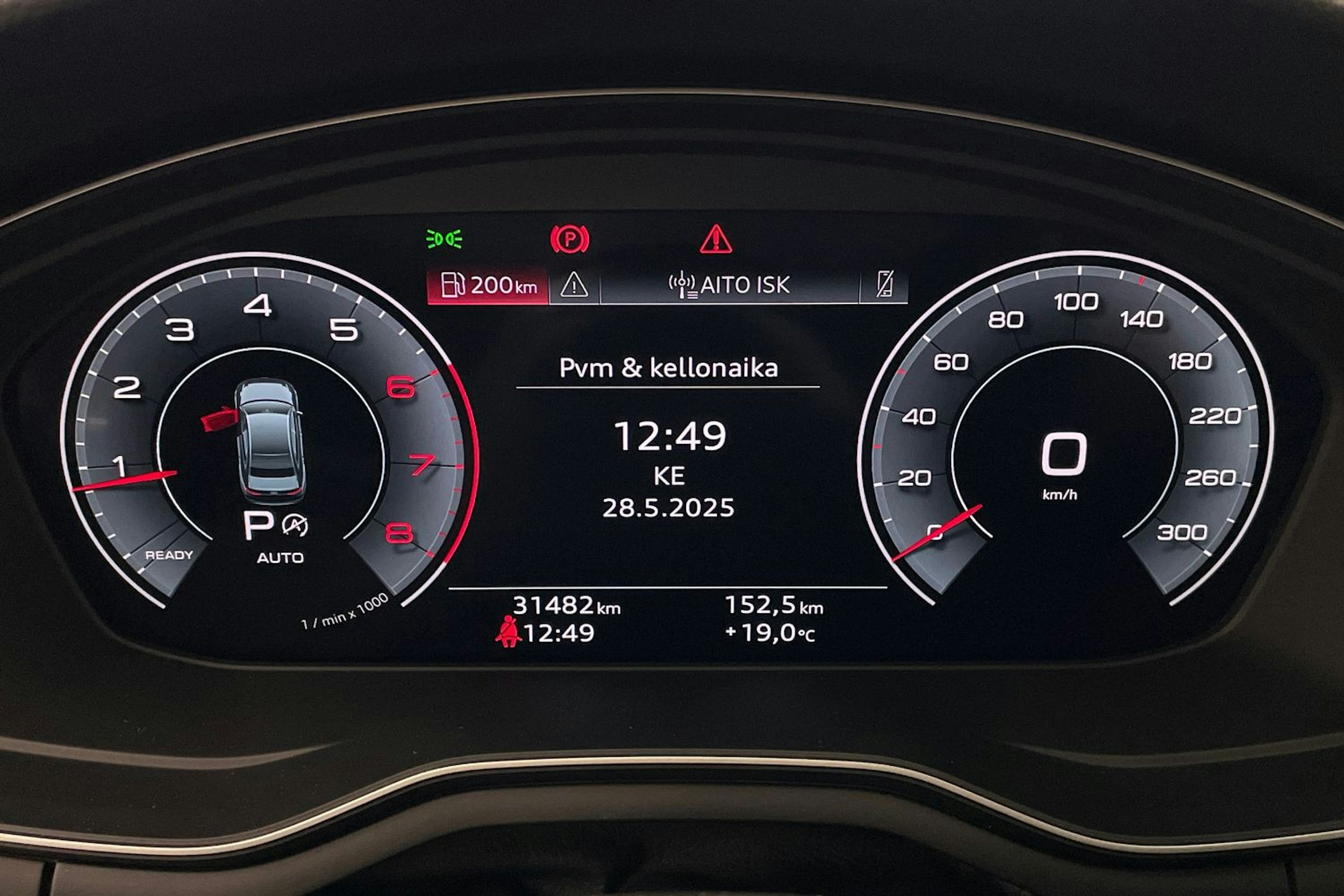 harmaa Audi A4 2023 kuva 19.