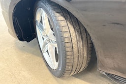 musta Audi A4 2023 kuva 13.