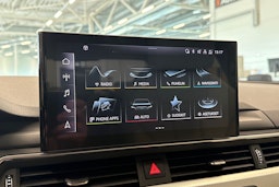 musta Audi A4 2023 kuva 21.